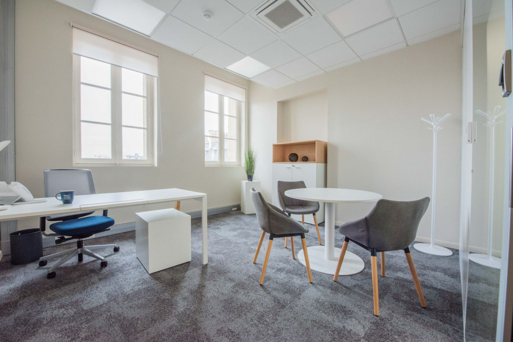 Office space for rent: 1 Cour du Havre, Paris