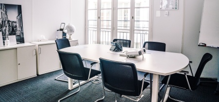 little meeting room 140 Rue de Rennes