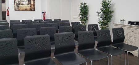 Meeting room in classroom setting