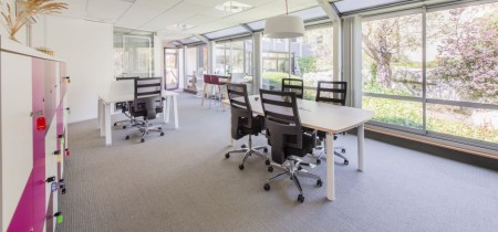 Desk area 117 Avenue Victor Hugo