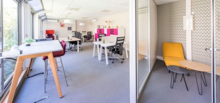 Booth 117 Avenue Victor Hugo