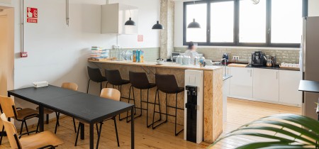 Lunchroom with fully equipped pantry