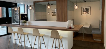 bar